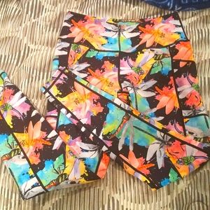 Women's workout leggings capri in excellent condition